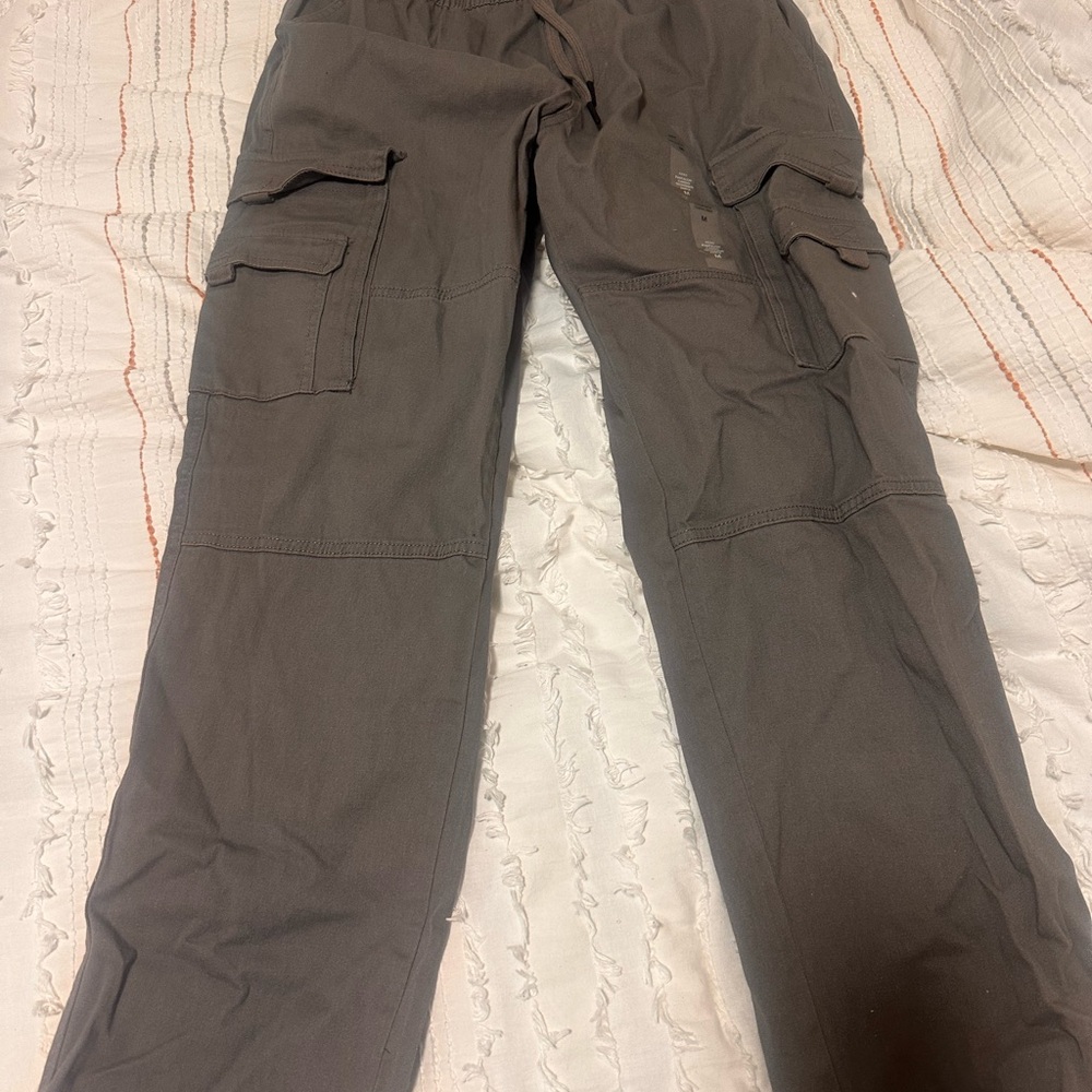 Aeropostale Charcoal Cargo Pants for Men